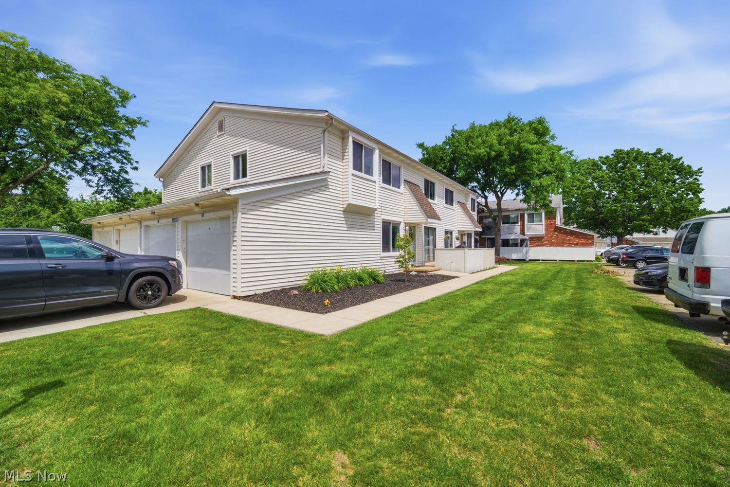 Willoughby OH, 5488 Wildwood Court, Unit B
