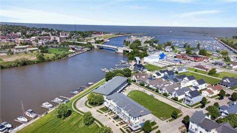 361 Freshwater Drive Lorain OH 44052