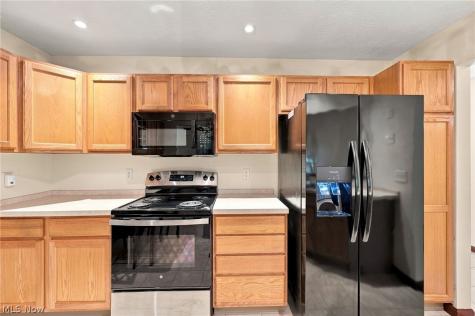 37 Community Drive Avon Lake OH 44012