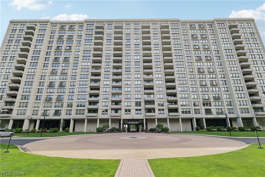 1 Bratenahl Place Bratenahl OH 44108