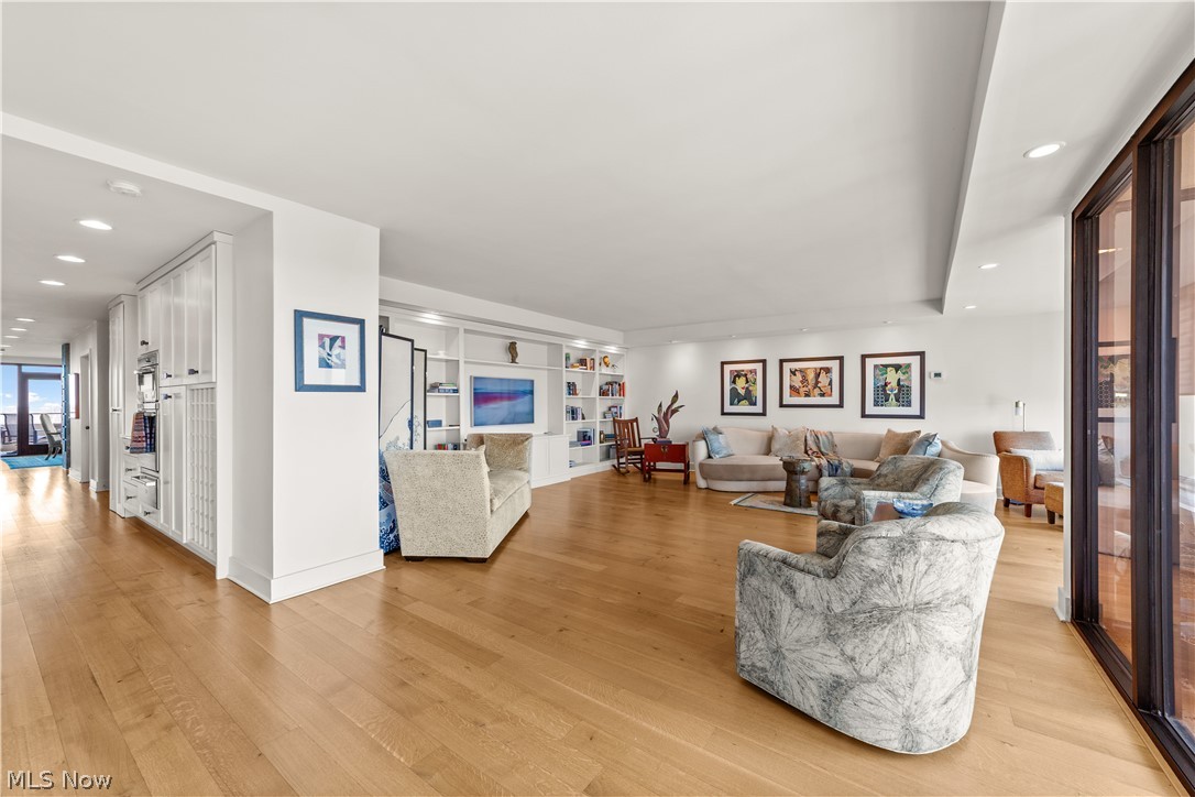 1 Bratenahl Place Bratenahl OH 44108