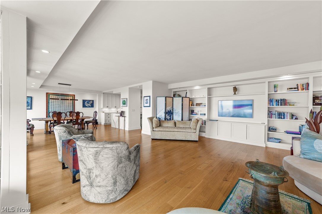 1 Bratenahl Place Bratenahl OH 44108