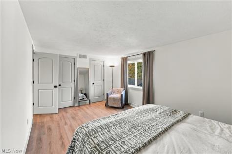 19305 Idlewood Trail Strongsville OH 44149