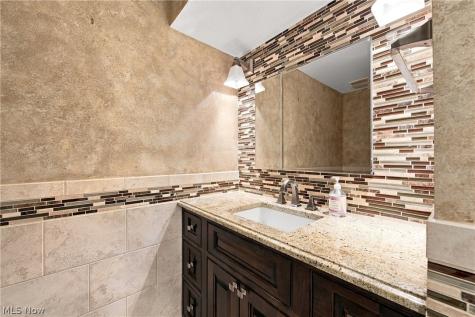 19305 Idlewood Trail Strongsville OH 44149