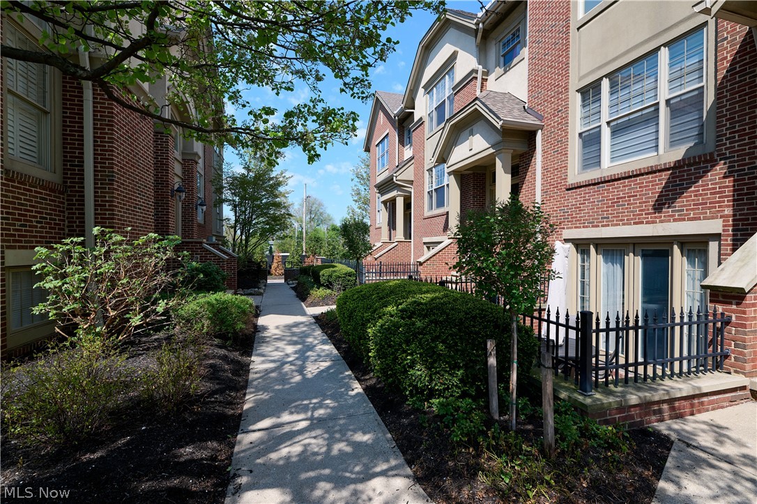 12 Astor Place Rocky River OH 44116