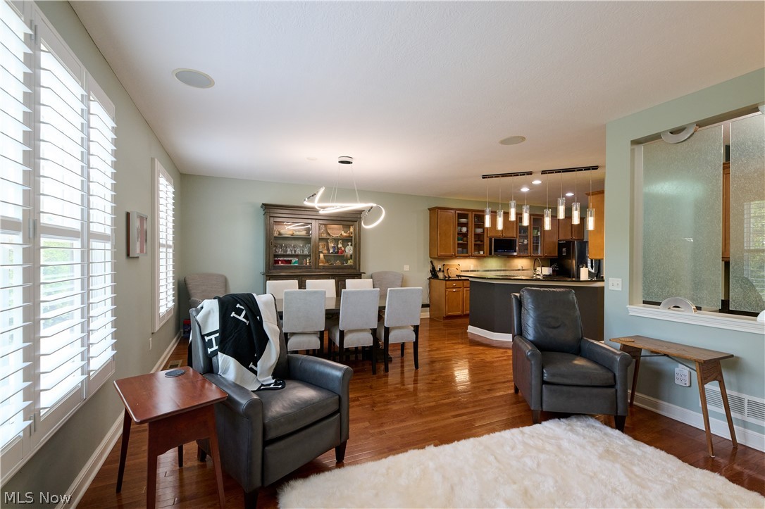 12 Astor Place Rocky River OH 44116