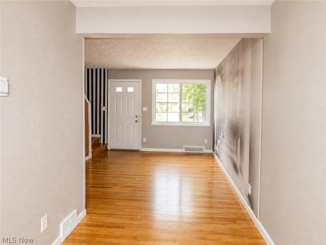 22651 Fox Avenue Euclid OH 44123