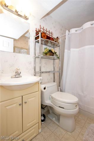 2457 Barrington Way Wooster OH 44691