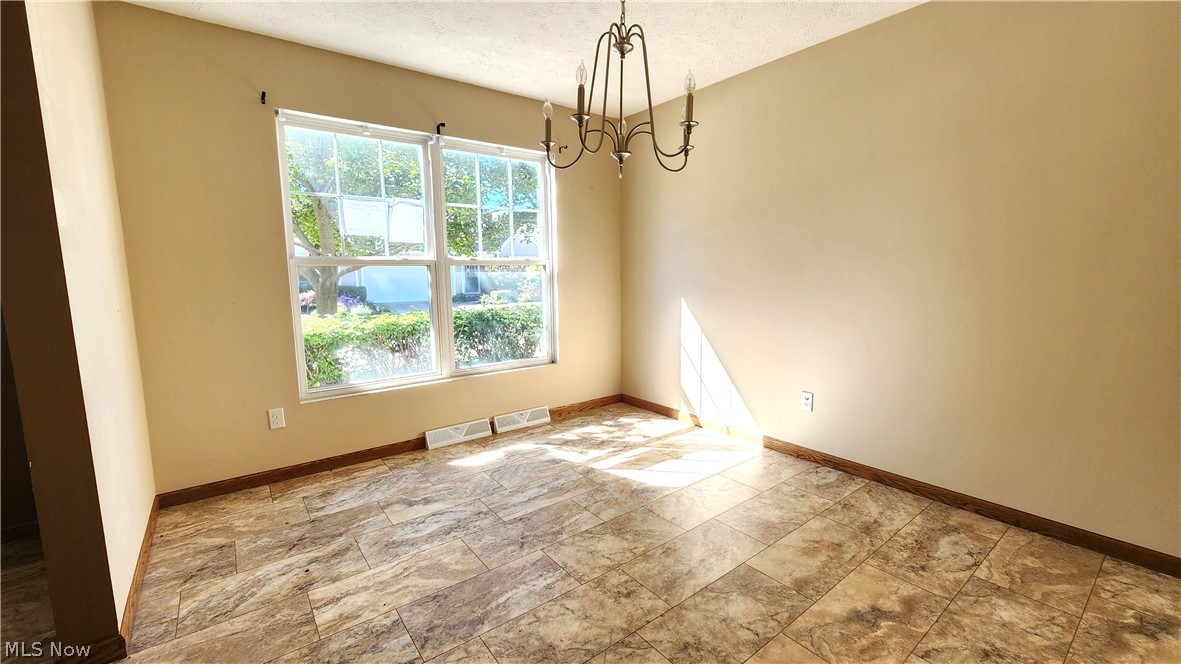 1033 Saint Michaels Way Madison OH 44057