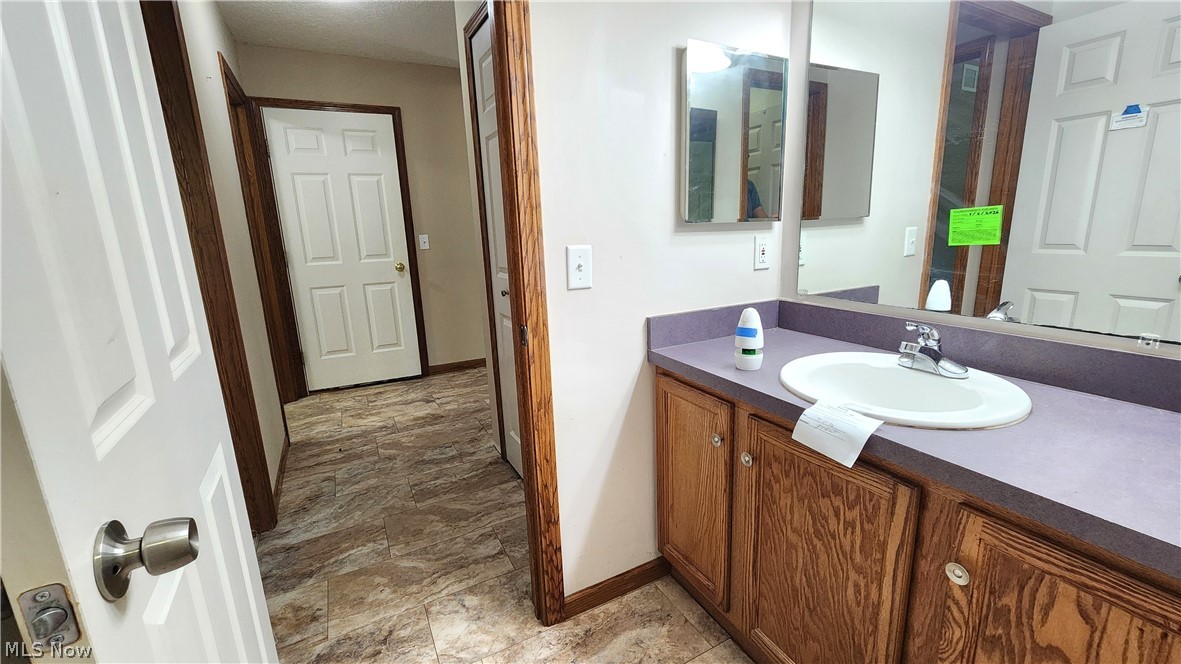 1033 Saint Michaels Way Madison OH 44057