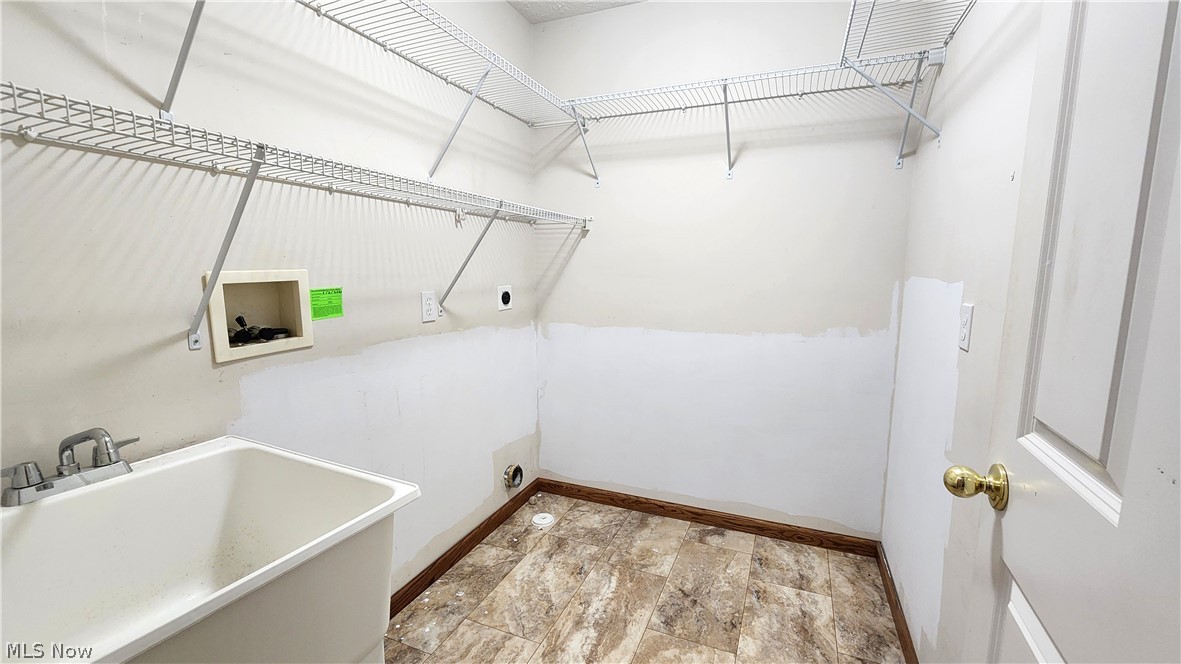 1033 Saint Michaels Way Madison OH 44057