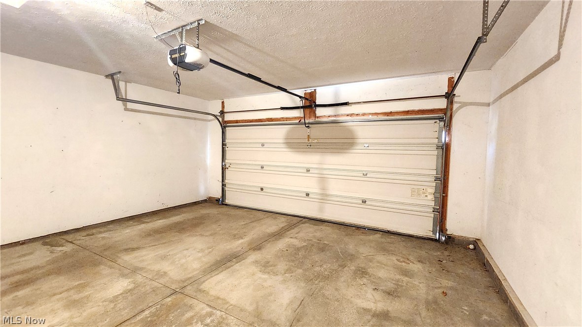 1033 Saint Michaels Way Madison OH 44057
