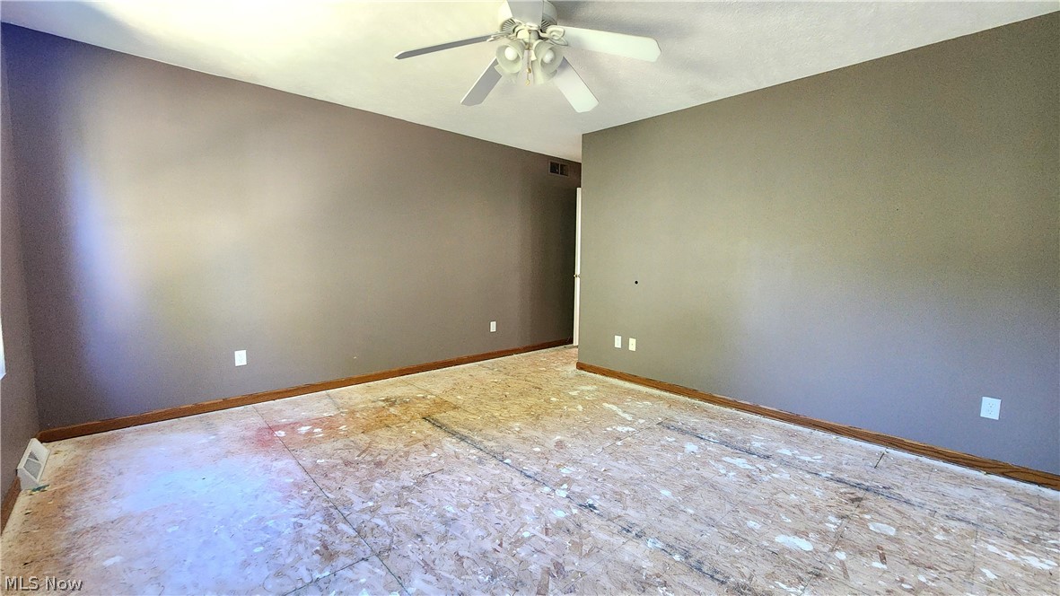 1033 Saint Michaels Way Madison OH 44057