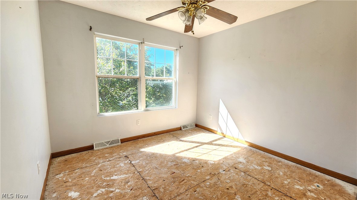 1033 Saint Michaels Way Madison OH 44057
