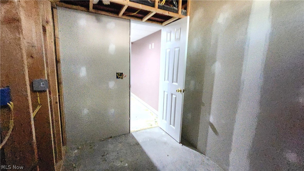 1033 Saint Michaels Way Madison OH 44057