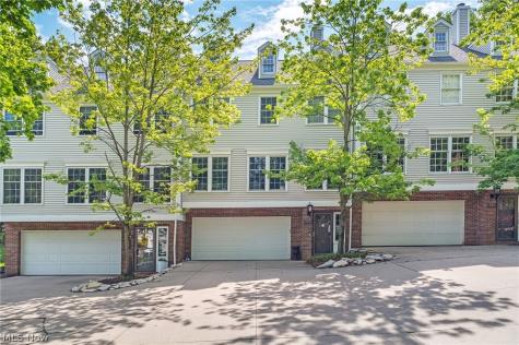 103 Cliffside Commons Drive Rocky River OH 44116