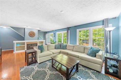 103 Cliffside Commons Drive Rocky River OH 44116