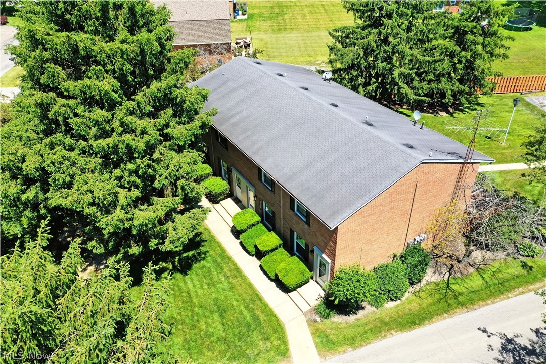 701 Lakeview Drive Cortland OH 44410