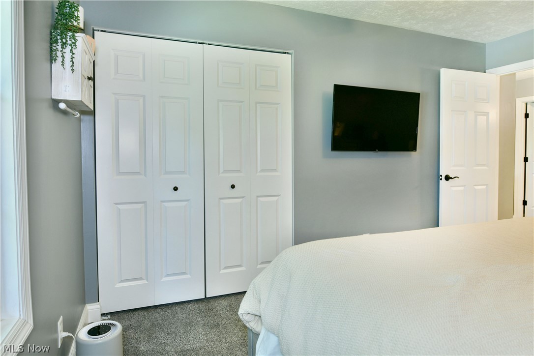 701 Lakeview Drive Cortland OH 44410
