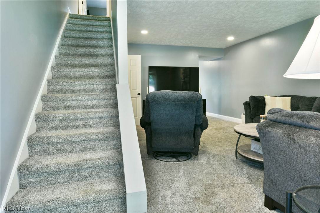 701 Lakeview Drive Cortland OH 44410
