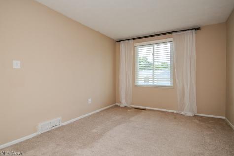 10015 Windjammer Trail Aurora OH 44202
