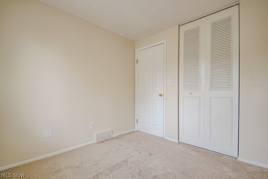 10015 Windjammer Trail Aurora OH 44202