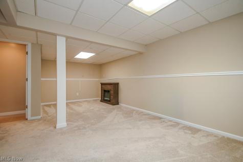 10015 Windjammer Trail Aurora OH 44202
