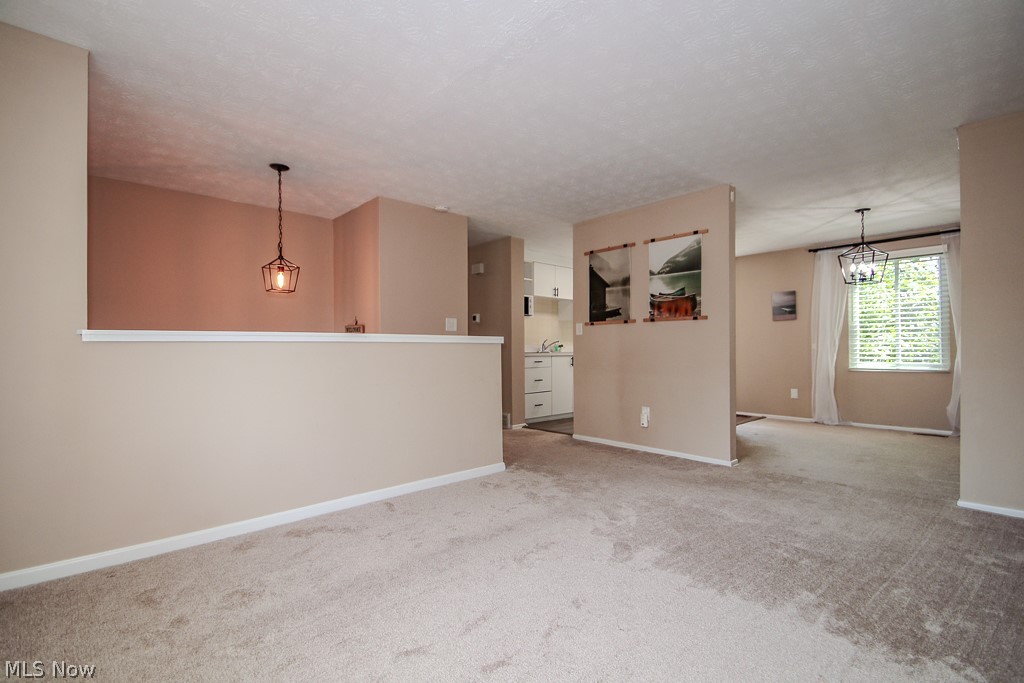10015 Windjammer Trail Aurora OH 44202