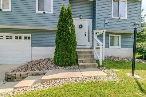 10015 Windjammer Trail Aurora OH 44202