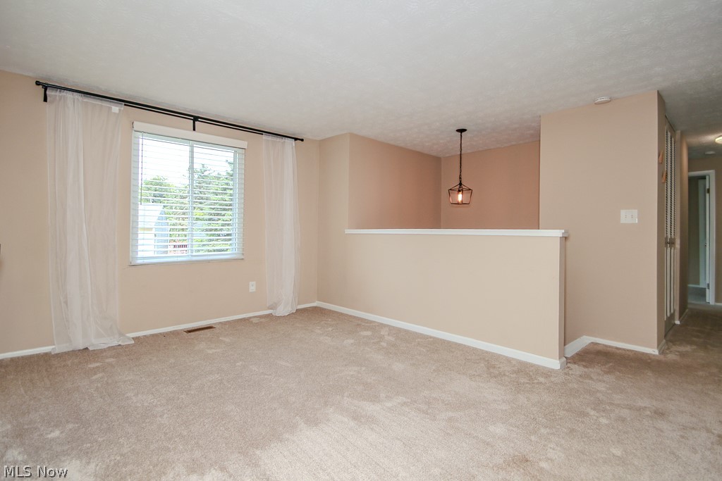 10015 Windjammer Trail Aurora OH 44202
