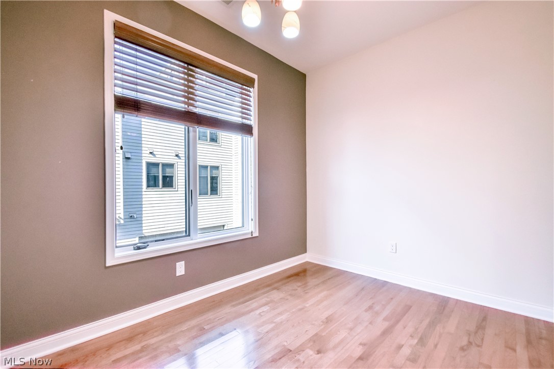 1425 Lindazzo Avenue Cleveland OH 44114