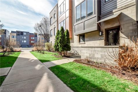 1425 Lindazzo Avenue Cleveland OH 44114
