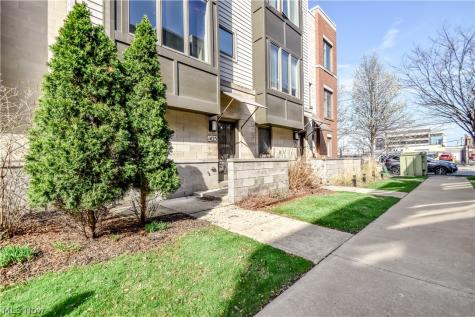 1425 Lindazzo Avenue Cleveland OH 44114