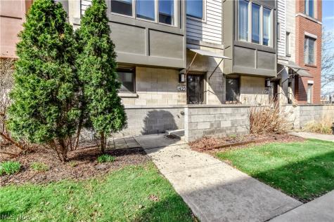 1425 Lindazzo Avenue Cleveland OH 44114