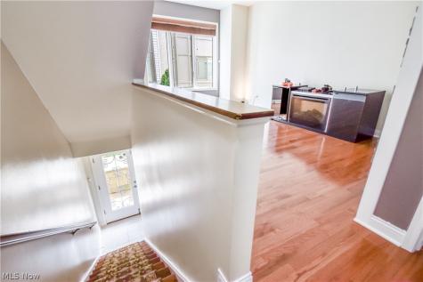 1425 Lindazzo Avenue Cleveland OH 44114
