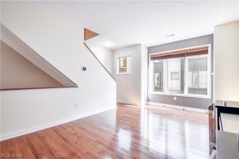 1425 Lindazzo Avenue Cleveland OH 44114