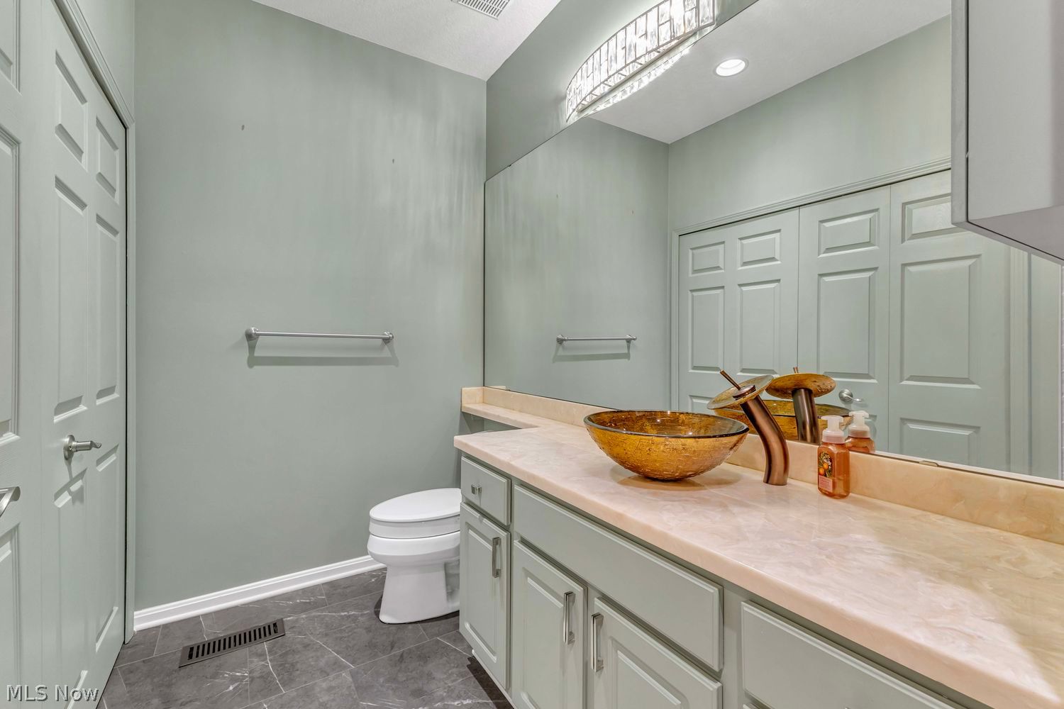 6924 Cottage Circle North Ridgeville OH 44039