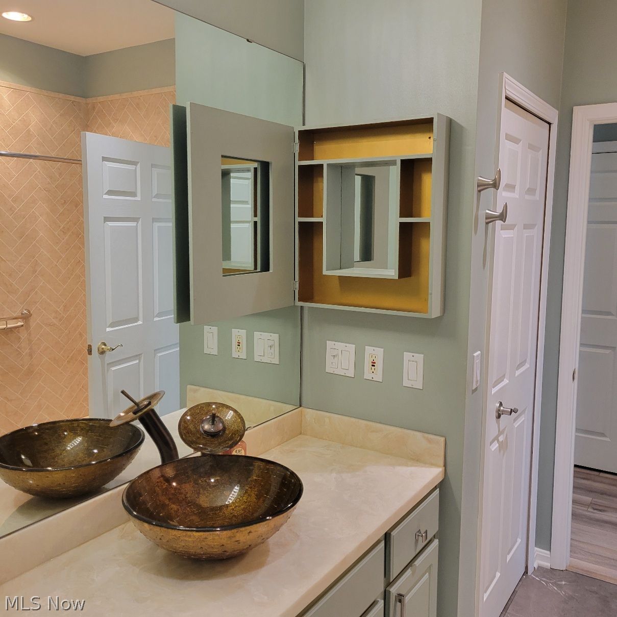6924 Cottage Circle North Ridgeville OH 44039