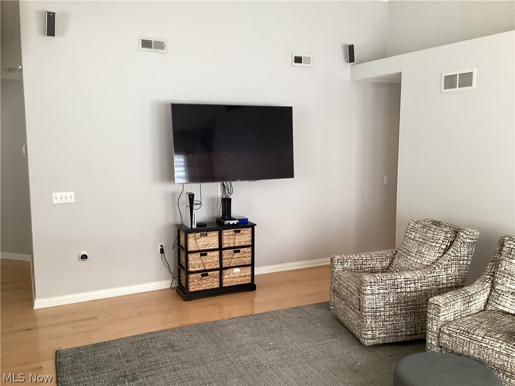 5637 N Greenway Court Highland Heights OH 44143