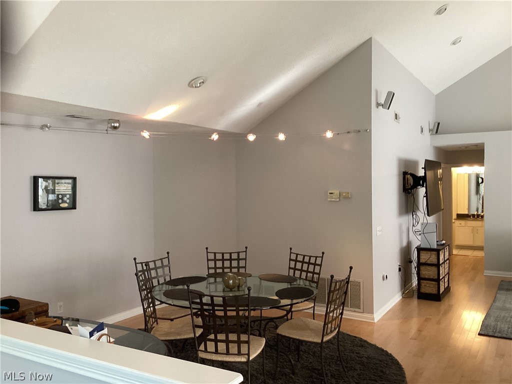 5637 N Greenway Court Highland Heights OH 44143