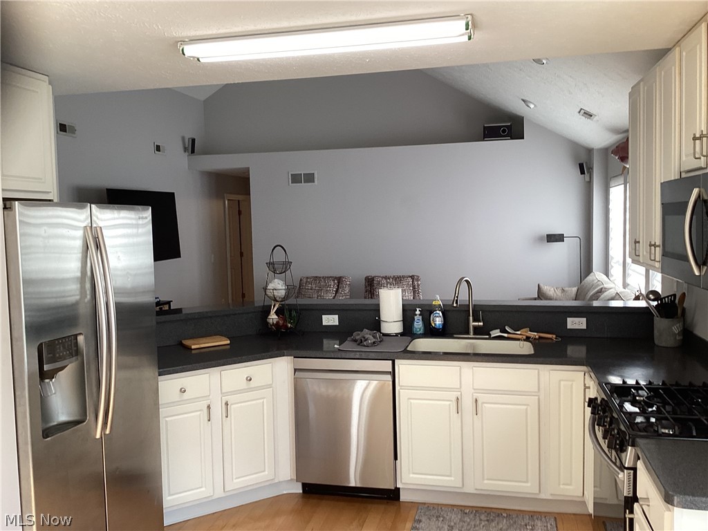 5637 N Greenway Court Highland Heights OH 44143