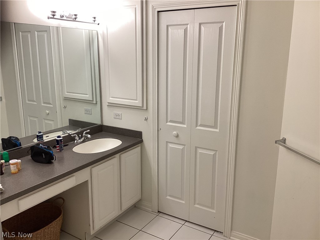 5637 N Greenway Court Highland Heights OH 44143