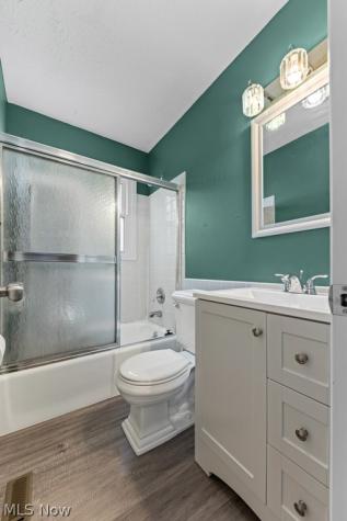 1395 S Azalea Boulevard Barberton OH 44203