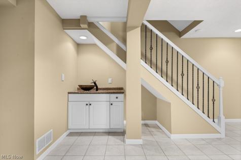 1395 S Azalea Boulevard Barberton OH 44203