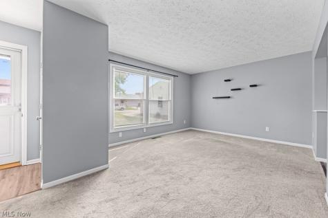 1395 S Azalea Boulevard Barberton OH 44203
