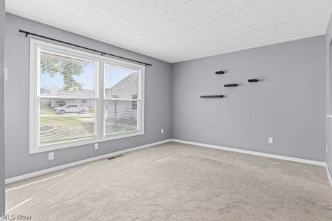 1395 S Azalea Boulevard Barberton OH 44203