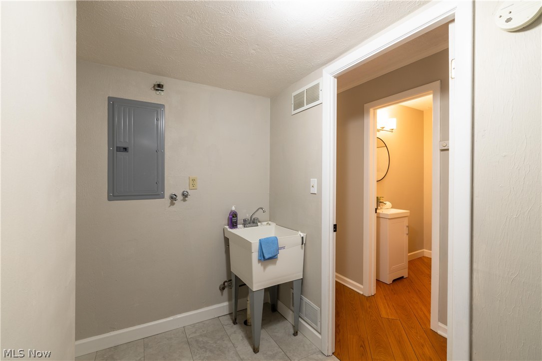 20199 Grannis Road Fairview Park OH 44126