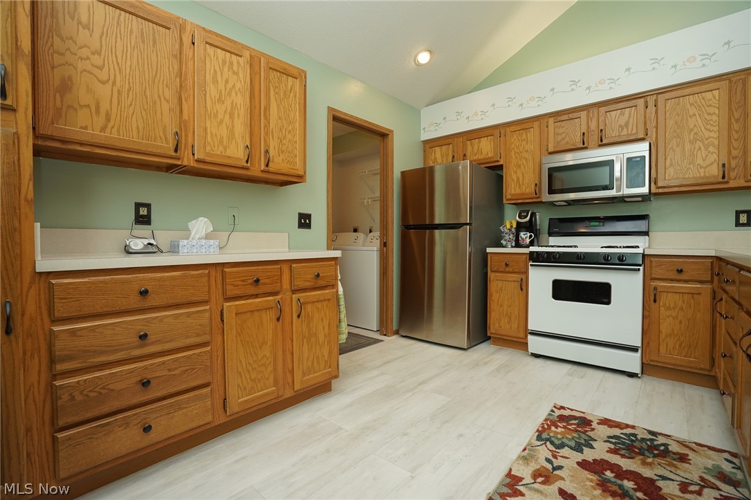 695 E Western Reserve Road Poland OH 44514