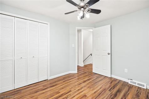 21860 River Oaks Drive Rocky River OH 44116