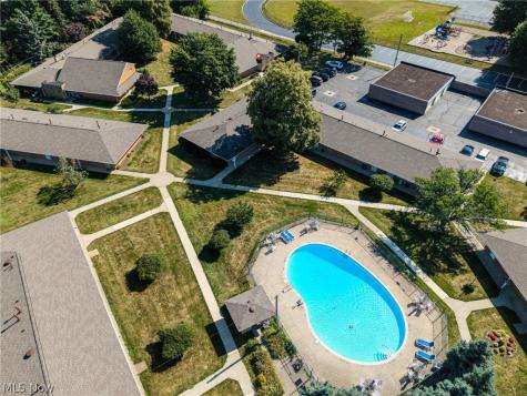 21860 River Oaks Drive Rocky River OH 44116